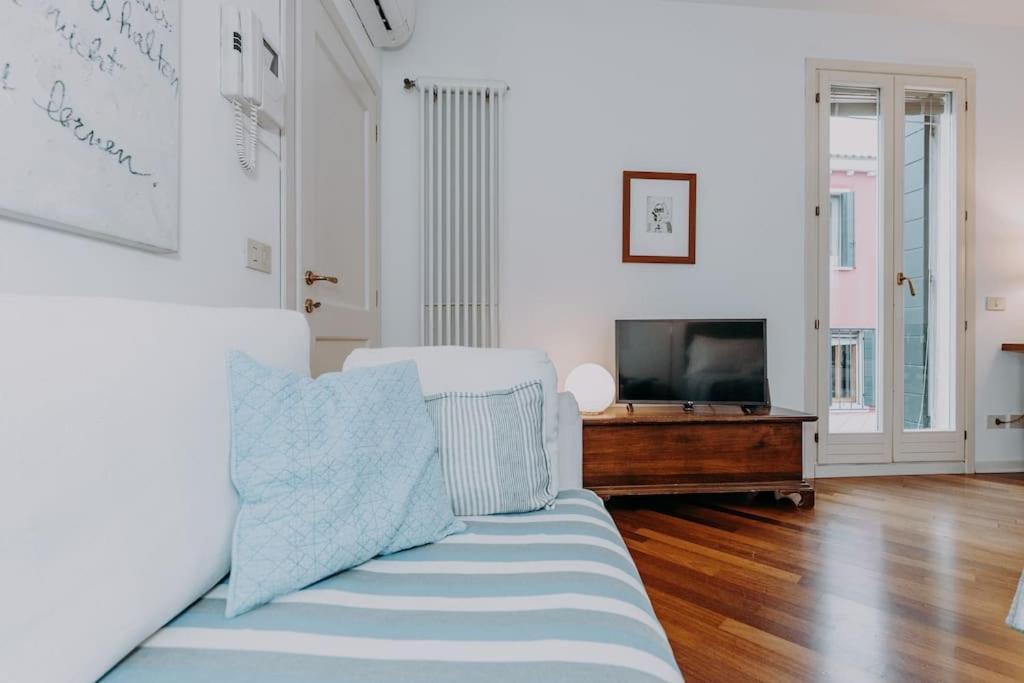 Elegant With Private Terrace In - Frari Church Appartement *